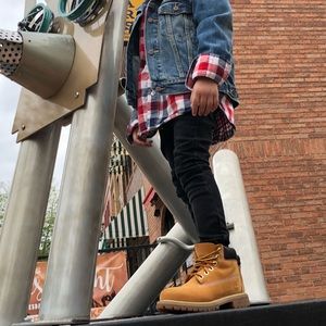 Iso!!Cool baby clothes boys (18/24) and 5-6 years!